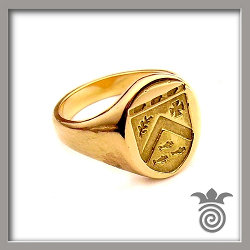 Chevali�re or jaune blason de famille