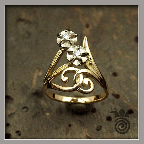 Bague-fian�ailles-or jaune-et-blanc-et-diamants-bague-alliance.fr