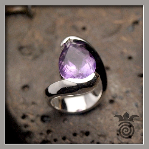 bague-argent-amethyste-poire-creation bague-alliance.fr
