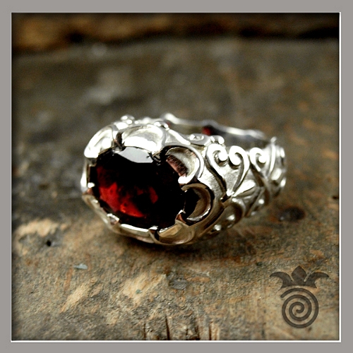 Bague renaissance argent 925 et grenat